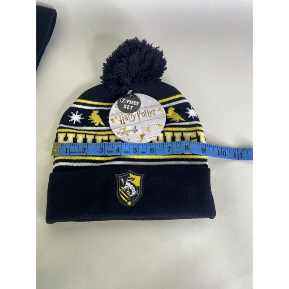 Harry Potter Hufflepuff Logo Knit Cuff Pom Beanie Hat Cap and Scarf Set 2 Piece - Picture 4 of 12